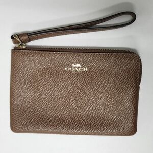 Like New Authentic Coach Honey Brown Leather Corner Zip Wristlet